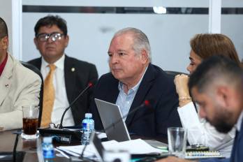 El ministro José Luis Andrade presentó ante la Comisión de Presupuesto la distribución de las inversiones programadas por el MOP para 2027.