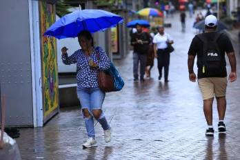 Se pronostican lluvias fuertes, actividad eléctrica, ráfagas de viento y riesgos de desastres naturales en áreas de alta vulnerabilidad.