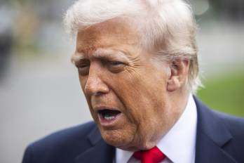 El presidente de Estados Unidos, Donald Trump, habla con periodistas en la Casa Blanca, en Washington, DC, EE.UU., el 16 de septiembre de 2025.