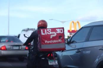 Restaurantes y comercios reportan retrasos y afectaciones en entregas durante la huelga, lo que ha llevado a algunos negocios a suspender temporalmente el uso de la plataforma.