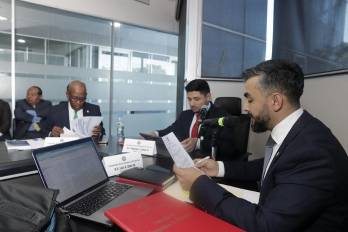 Molestia en Comisión de economía y finanzas: autoridades no dan la cara