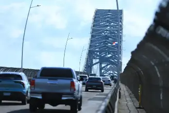 Ante la suspensión del tránsito, las autoridades recomendaron a los conductores utilizar como ruta alterna el Puente Centenario.