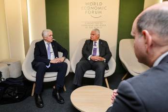 El presidente José Raúl Mulino, reunido con empresarios en el Foro Económico Mundial, en Davos.