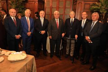 Presidente Mulino recibió a exmandatarios y líderes internacionales.