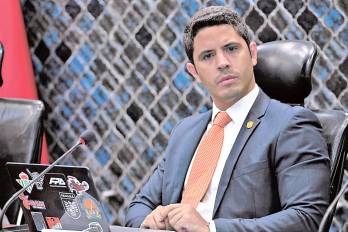 El diputado José Pérez Barboni, de Seguimos.