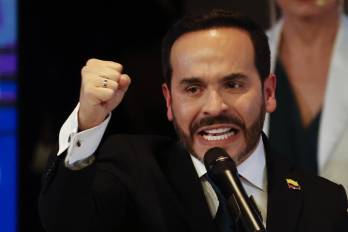 Adelantó que durante la mañana ofrecerá un pronunciamiento dirigido al país a través de sus redes sociales, donde explicará las razones de la decisión y anunciará las medidas que adoptará de forma inmediata.