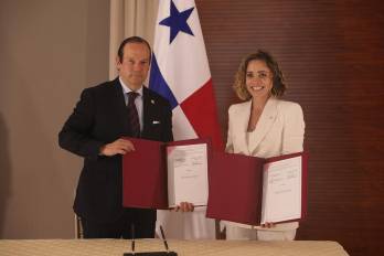 El convenio busca establecer una coordinación técnica y administrativa para promover internacionalmente los principales destinos turísticos del país.
