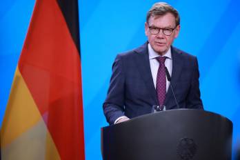 El ministro de Asuntos Exteriores alemán, Johann Wadephul, habla durante una conferencia de prensa con su homólogo esloveno en el Ministerio de Asuntos Exteriores en Berlín.