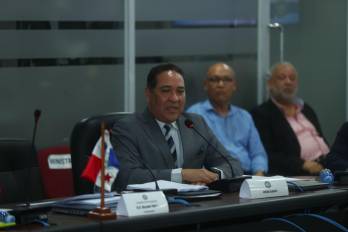 El director general de la LNB, Isidro Sigfrido Carbonell Olmos.