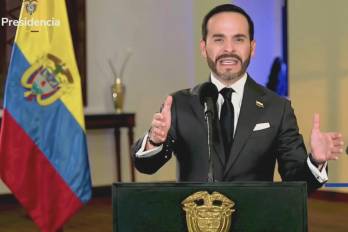 Captura de pantalla tomada de la cuenta oficial @ABDELAESPRIELLA en la red social X del presidente de Colombia, Abelardo de la Espriella, hablando durante una alocución presidencial.