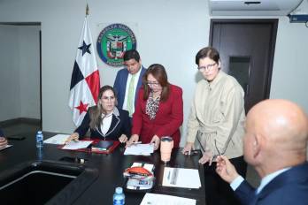 Diputados se reunieron este lunes en la Asamblea