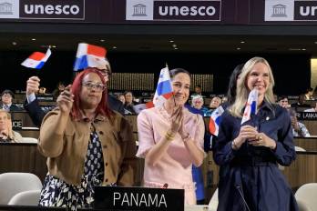 Visiblemente emocionada en su intervención desde el pleno de la Unesco en París, la ministra de Cultura de Panamá, María Eugenia Herrera (c), consideró esta inscripción un hito histórico que respalda la historia de defensa del multilateralismo del país.