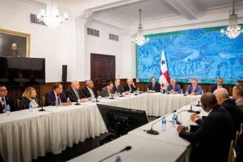 Durante el encuentro en el Palacio de las Garzas, el Ejecutivo abordó la situación minera y futuras reformas políticas y económicas.