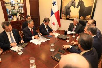 Mulino y el canciller japonés Motegi revisaron proyectos de infraestructura, logística e innovación.