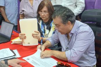 Carlos Raúl Piad oficializa su aspiración a la presidencia del Partido Panameñista