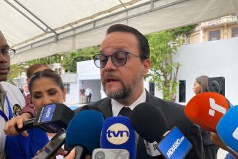 El titular del MICI defendió la política económica del gobierno y anunció nuevos proyectos productivos para Bocas del Toro.