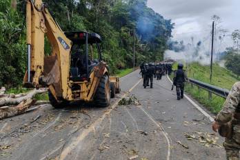 Fuegos artificiales y clavos: la resistencia en Punta Peña contra la operación ‘Omega’