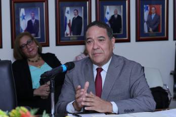 Isidro Carbonell es postulado para ejercer el cargo de nuevo director de la Lotería.