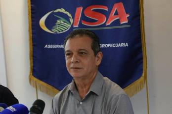 El gerente general del Instituto de Seguro Agropecuario (ISA), Gabriel Espino.