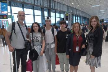 Llegada del grupo de panameños junto a los representantes de la Cancillería
