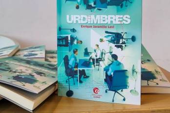 Enrique Jaramillo Levi y el arte de urdir historias