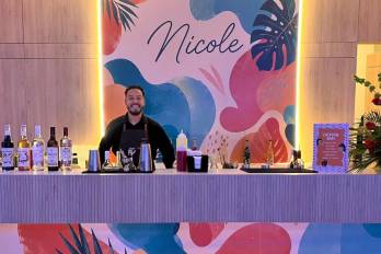 Drinking Barras Móviles entendió que los clientes no solo buscaban un bartender, sino la posibilidad de disfrutar sus celebraciones.
