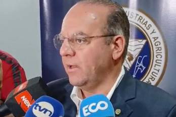 ‘Nosotros como panameños, como empresarios invitamos a todos los panameños a que paguen lo que le corresponde’, dijo Arias.