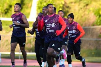 El equipo del Sporting San Miguelito durante un entrenamiento en California, Estados Unidos.