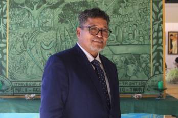 El artista multidisciplinar contemporáneo, Aristides Ureña Ramos.