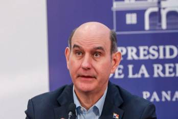 MEF: Se mantendrá la meta fiscal, pero recurriremos a seguros y fondos no reembolsables tras terremoto