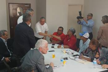 Docentes, iglesia y empresarios se reúnen en Panamá.
