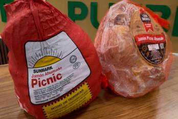 Cada caja navideña, que tendrá un costo de $15, incluirá 5 libras de arroz, maíz pilado, sal, guandú, lata de piña en rodajas o aceite, azúcar y una pieza de jamón Picnic.