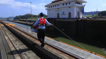 Urban, quien ahora defendería a Panamá, previamente dijo que la neutralidad del Canal está amenazada.