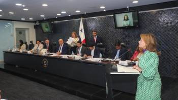 El proyecto de ley solo recibió tres votos a favor.