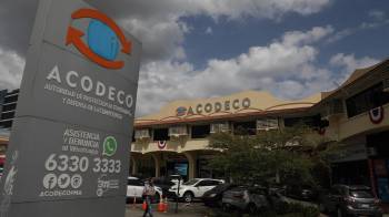La Acodeco exhorta a los clientes a presentar las quejas en las diferentes sedes que la entidad tiene en el país.