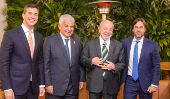 Santiago Peña, presidente de Paraguay; José Raúl Mulino, presidente de Panamá; Luiz Inácio ‘Lula’ da Silva, presidente de Brasil, y Luis Lacalle, presidente de Uruguay.