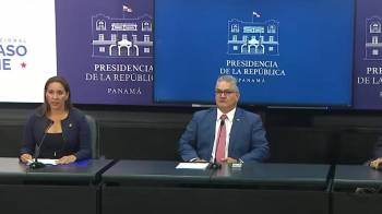 Ministro de la Presidencia, Juan Carlos Orillac en conferencia de prensa.