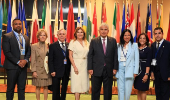 La primera dama junto a su esposo, el presidente José Raúl Mulino, en las Naciones Unidas