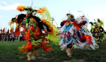 Indígenas americanos de la tribu Lakota Oglala, Dakota del sur, EE.UU.
