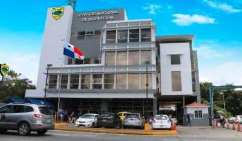 Imagen del Servicio Nacional de Migración en la vía Ricardo J. Alfaro, también conocida, Tumba Muerto.