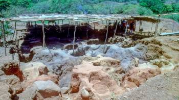 Excavaciones de campo del Cerro Juan Díaz, ubicado en la Península de Azuero en las tierras bajas costeras del Pacífico central de Panamá.