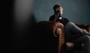 Los adultos sin diagnosticar pueden presentar ansiedad, depresión y un mal manejo de las emociones.