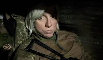 Ashton-Cirillo ha luchado en el frente como médico de combate y ha fungido como vocero en idioma inglés para las Fuerzas Armadas de Ucrania.