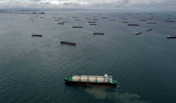 Los principales usuarios de la vía marítima, por la que pasa el 6% del comercio marítimo mundial, son Estados Unidos, China y Japón.