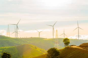 Panamá está en la ruta hacia la transición energética, en la cual las energías renovables juegan un rol importante.