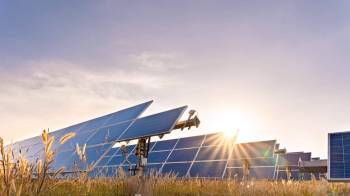 Desde hace décadas se inició la utilización de la energía solar, pero la complejidad de los procesos para generarla la ponían fuera de alcance.