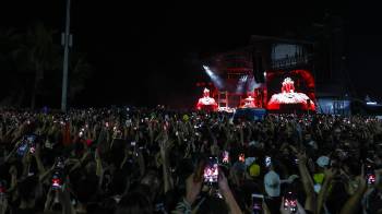 La cantante y compositora estadounidense Lady Gaga se presenta en un macroconcierto gratuito en la playa de Copacabana este sábado, en Río de Janeiro (Brasil).