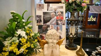 Miles se despiden del papa Francisco alrededor del mundo.