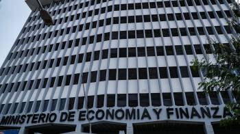 El Ministerio de Economía y Finanzas continúa con la estrategia de diversificar las fuentes de financiamiento del Estado entre mercado nacionales y los internacionales.