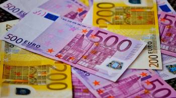 El Banco Central Europeo ha fijado el tipo de cambio del euro en 1,0756 dólar.